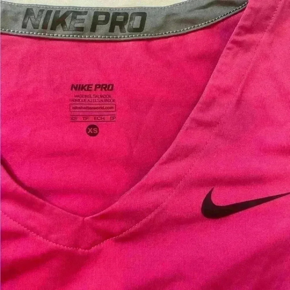 Nike Pro Dri Fit Short Sleeve Women’s Size XS Workout Active Shirt Pink - Picture 3 of 5